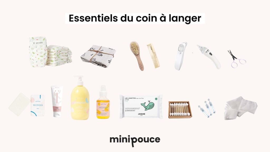 Présentation des essentiels du coin à langer, incluant couches, soins, lingettes et accessoires bébé indispensables