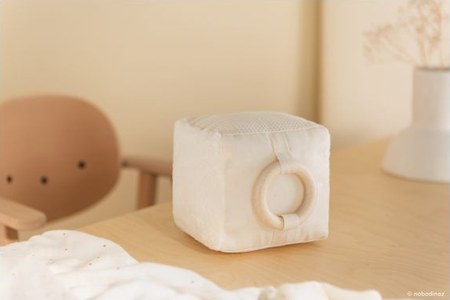 Nobodinoz - Cube sensoriel en coton