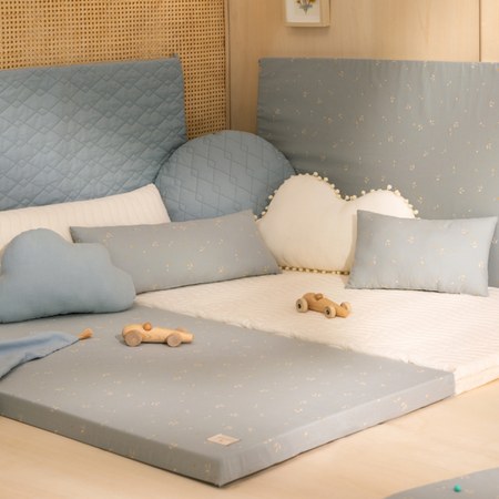 Nobodinoz - Matelas de sol St Barth Willow Soft Blue (60 x 120 cm)