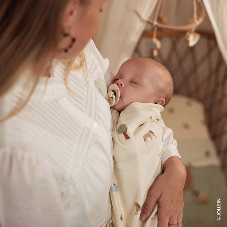 technique emmaillotage bébé pour sécurité bébé apaisé pour dormir