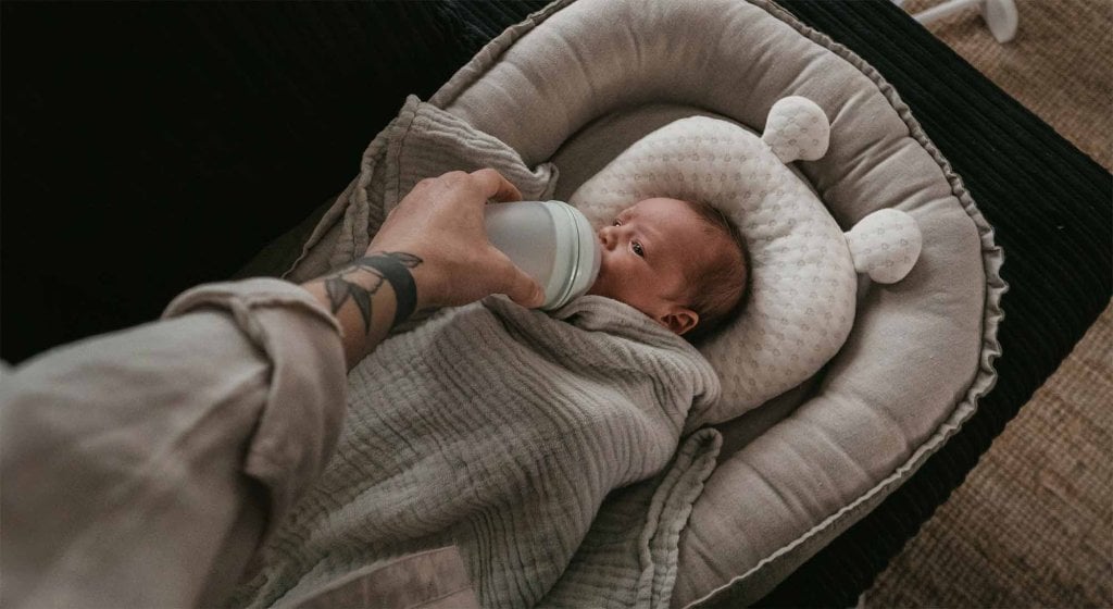 Congé paternité : organisation, durée et présence du père auprès du nouveau‑né après la naissance