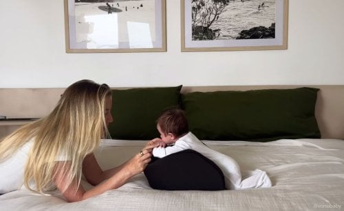 Maîtriser le tummy time avec ton bébé comme un chef