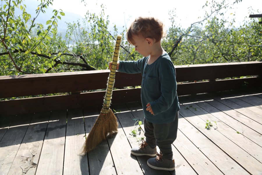 Montessori sans matériel : découvrez l’approche